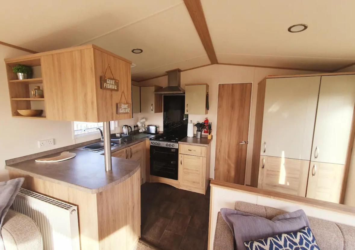 15 Kestrel Close Hot Tub Retreat Таттершолл Экстерьер фото