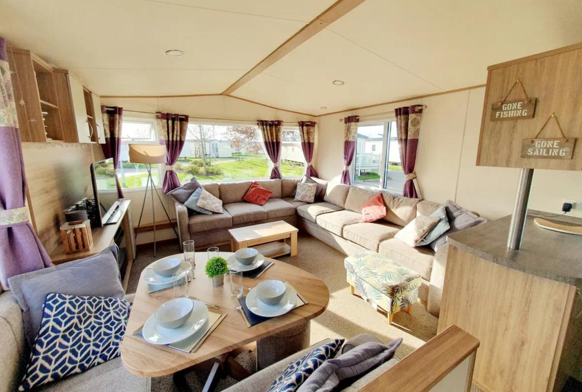 15 Kestrel Close Hot Tub Retreat Таттершолл Экстерьер фото